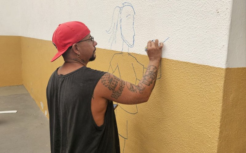 Mutirão de limpeza na Sociedade Guarany, da Scharlau, em São Leopoldo