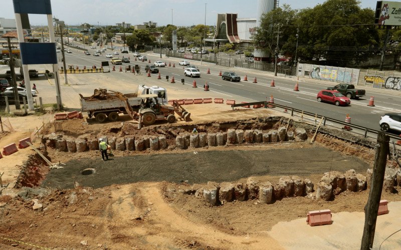  28/01/26 TUNEL DA DOMINGOS MARTINS - OBRAS ABERTURA DO BURACO