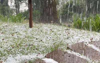 Neve em Gramado? Queda de granizo lembra fenômeno de inverno na Serra gaúcha