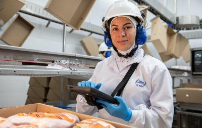 EMPREGO: Gigante do ramo de alimentos tem mais de 400 vagas abertas no RS; veja oportunidades na região