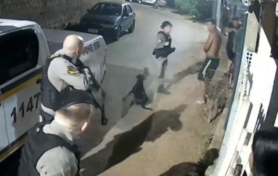 Cão Negão: Novas imagens mostram ação policial que terminou com cachorro baleado em Campo Bom