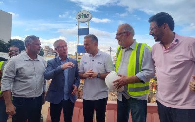 Ministro dos Transportes visita obra em Canoas