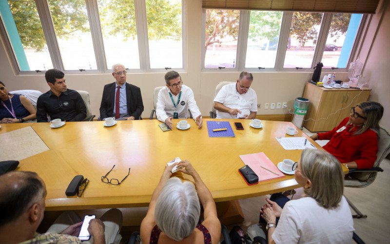 Reunião entre Simers e direção do HU ocorreu nesta quinta-feira (29) | abc+