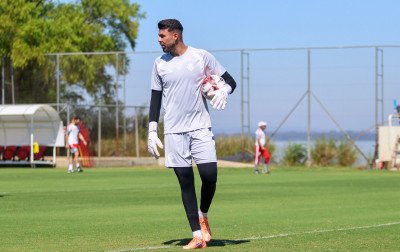 Goleiro Ivan rescinde com o Inter e acerta com o Remo