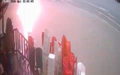 VÍDEO: "Só deu aquele clarão", diz proprietário de quiosque que presenciou queda de raio em Tramandaí