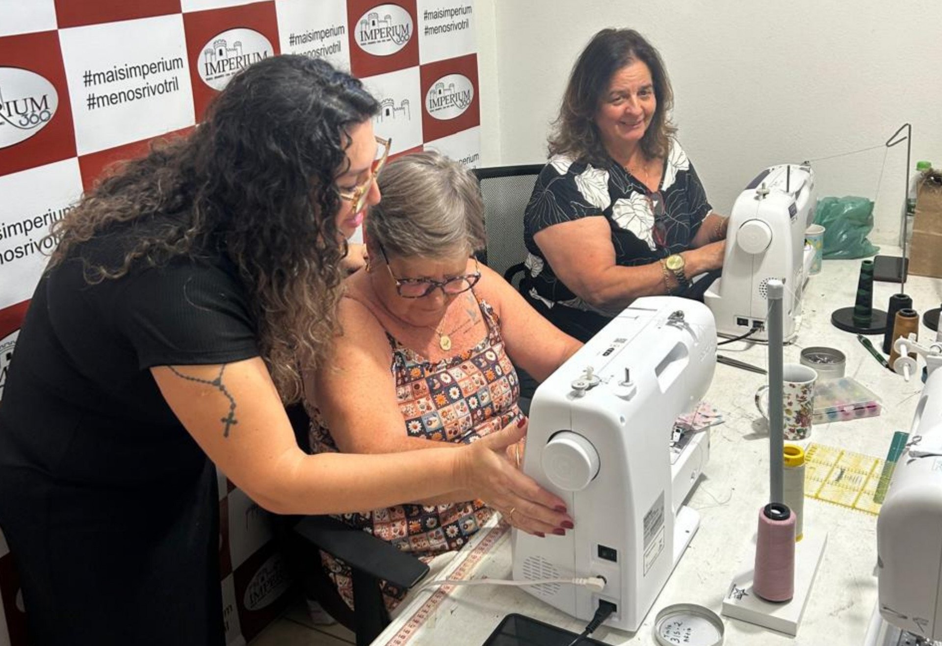 “Costurar e empoderar”: Oficinas criativas serão ofertadas de forma gratuita em Canela; saiba como se inscrever