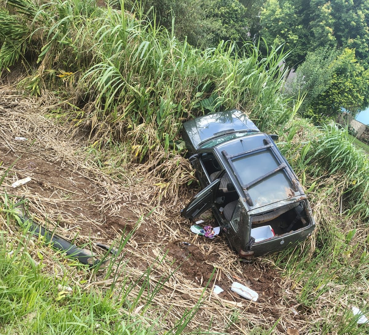 Carro sai da pista na RS-115 em Três Coroas
