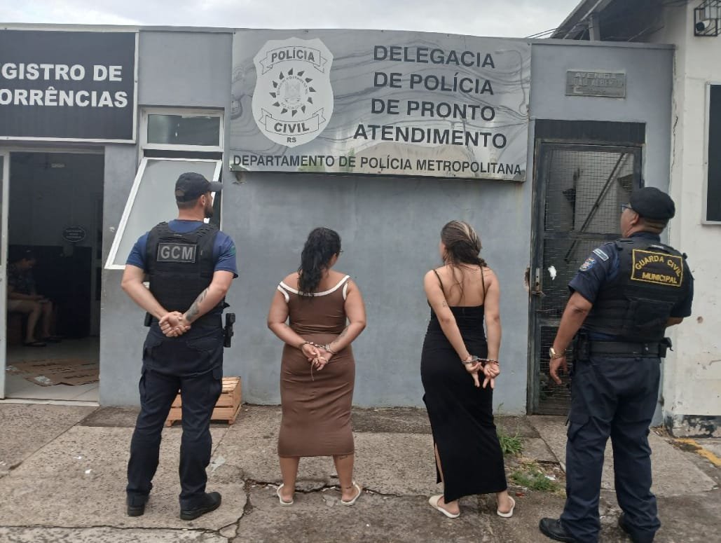 Duas mulheres são presas com cerca de R$ 1,6 mil em produtos furtados de mercado no Centro