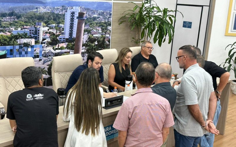 Vereadores se definem membros das comissões da Câmara de Vereadores de Campo Bom em 2026 | abc+