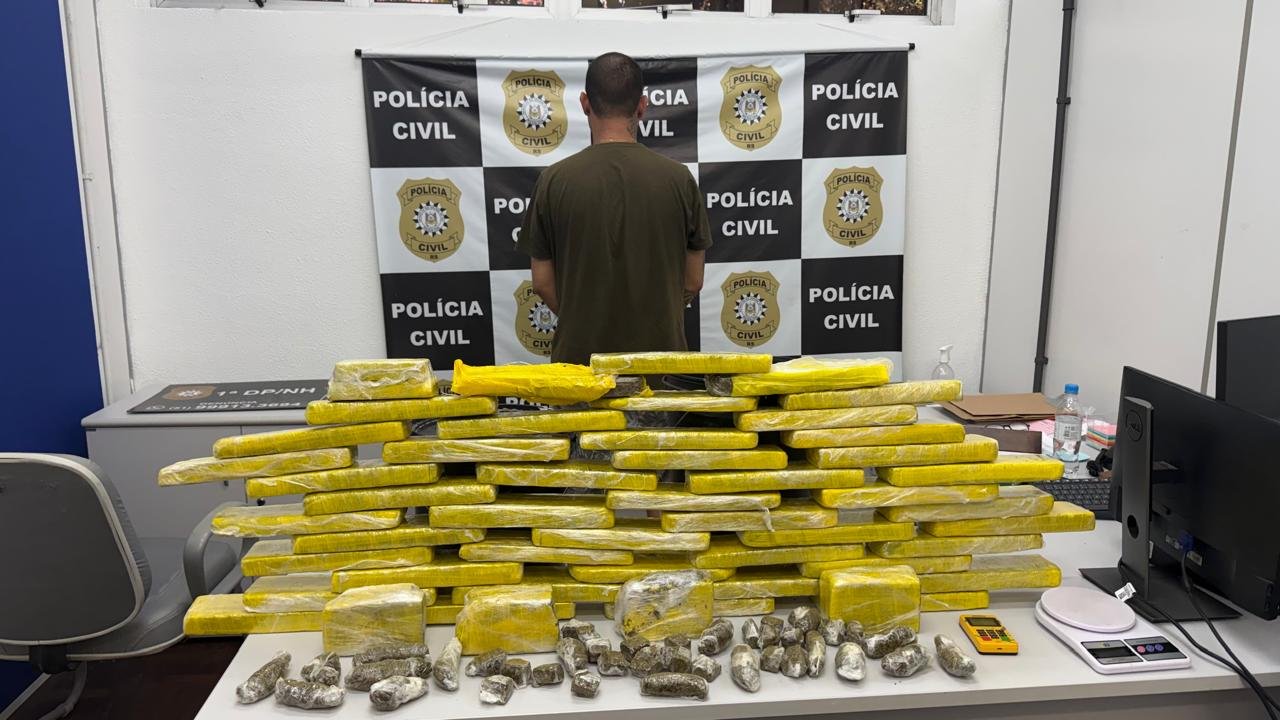 Homem de 38 anos foi preso com carga de maconha em casa | abc+