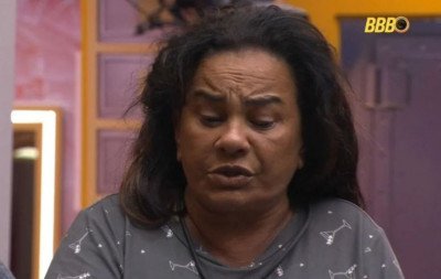 BBB 26: "Dói muito, queima", diz Solange Couto ao passar mal e pedir atendimento médico