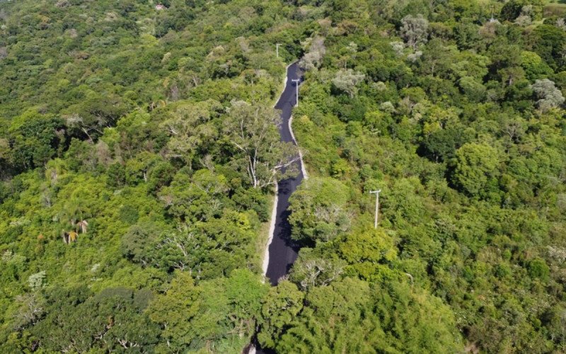 Estrada Idalina Swaizer recebe pavimentação na Serra Grande