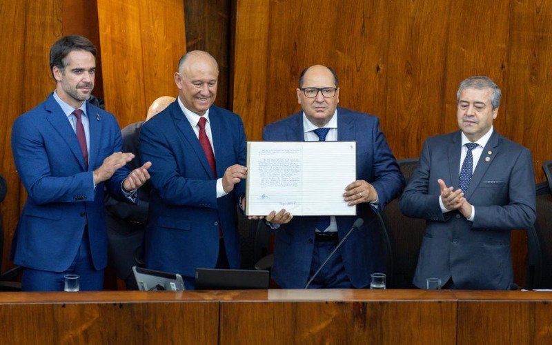 Sessão Solene de Eleição e Posse da Mesa Diretora 2026-2027 | abc+