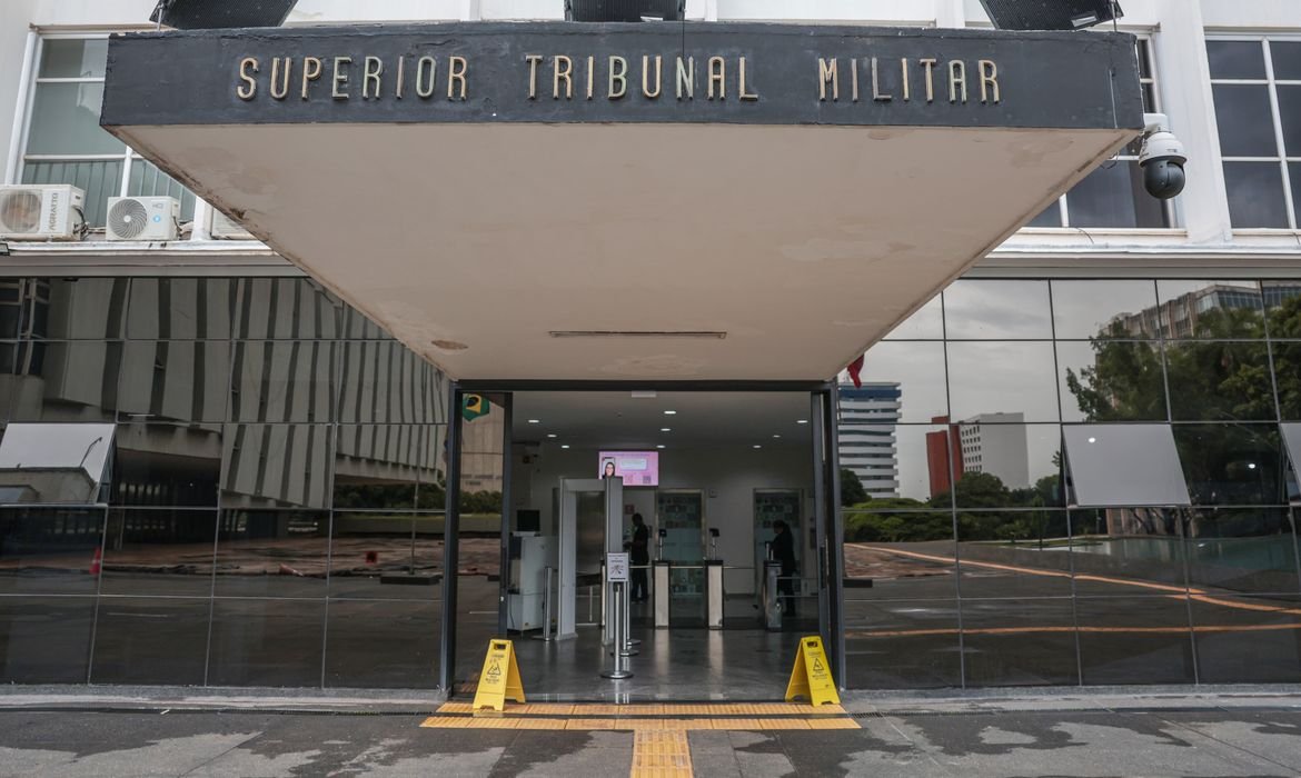Perda de patente: Saiba os próximos passos do pedido contra Bolsonaro e mais 4 oficiais