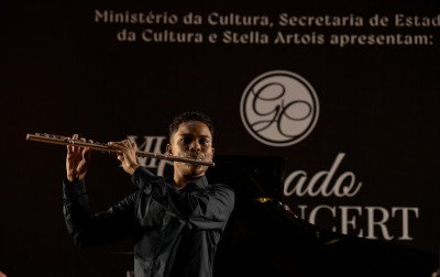 GRAMADO IN CONCERT: Flautista do Rio de Janeiro vence concurso Jovens Solistas em Gramado
