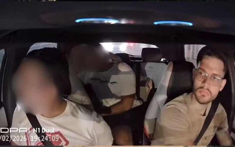 Motorista por aplicativo é agredido após expulsar passageiros do carro por prática de ato sexual | abc+