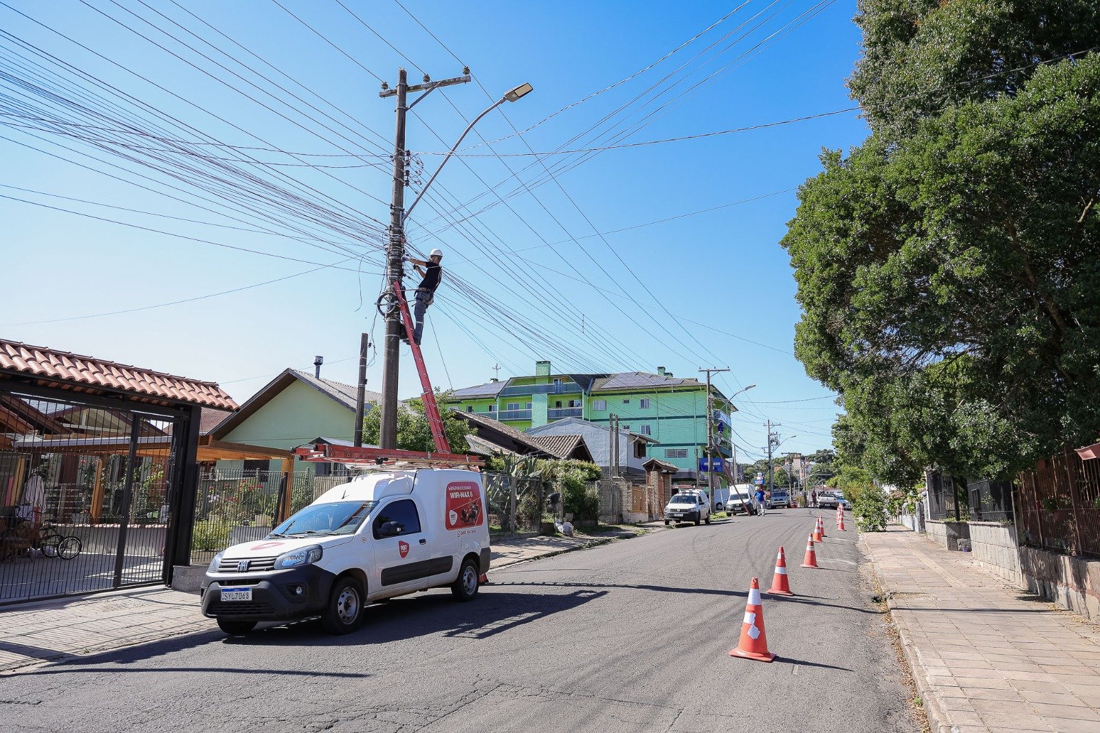 30 toneladas de fios em 15 etapas: Operação Poste Limpo de Canela intensificará retirada em fevereiro