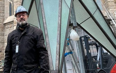 Artista espanhol que criou estrela de vidro da Sagrada Família ministrará curso em Gramado
