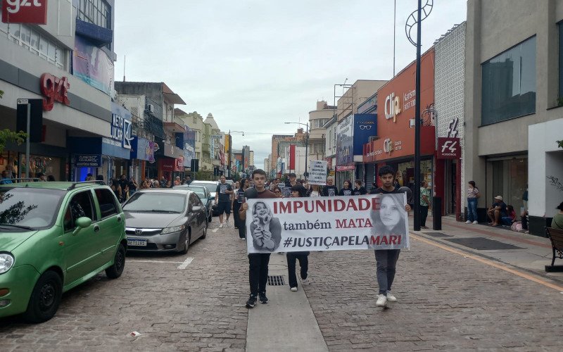 Passeata pede por justiça por Marilaine Cardoso