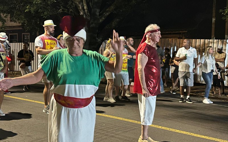 Carnaval Novo Hamburgo - Cruzeiro do Sul 