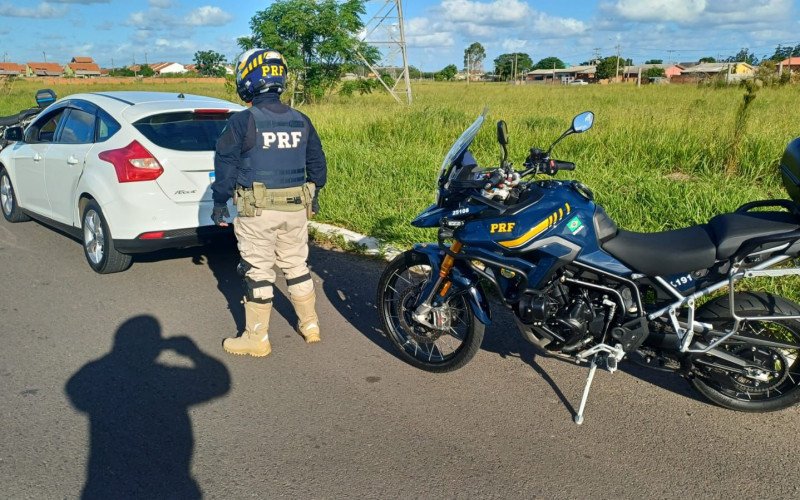 Motorista embriagado foge da PRF, passa em alta velocidade perto de crianças e deixa policial ferido no litoral norte | abc+