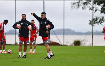 Pezzolano valoriza jovens após vaga do Inter às semifinais
