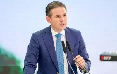 Fim da Escala 6x1 pode ser votado em maio, diz presidente da Câmara