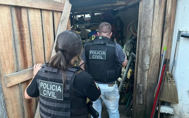 Polícia Civil faz buscas e prende uma pessoa suspeita de envolvimento no desaparecimento de família | abc+