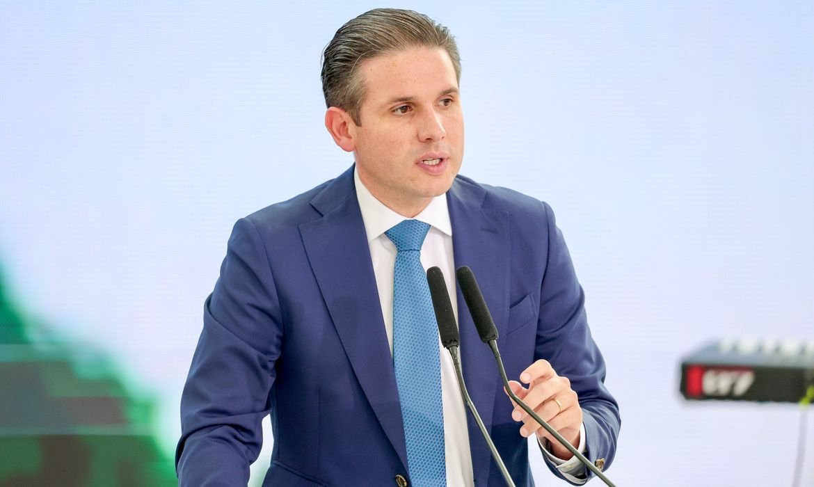 Fim da Escala 6&times;1 pode ser votado em maio, diz presidente da C&acirc;mara