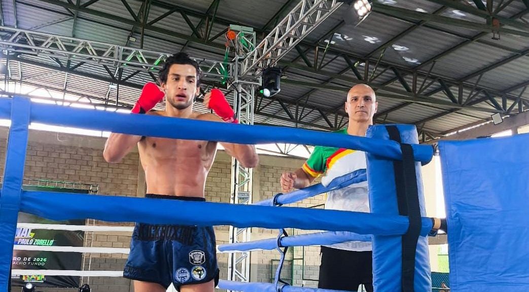 Atleta de Sapiranga conquista medalha de prata em evento nacional de kickboxing