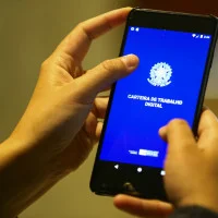 Fim da escala 6x1: Estudo da Fecomércio-RS mostra que impactos no emprego formal gaúcho ficam acima da média nacional; entenda