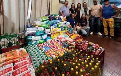 Concertos com Diogo Nogueira e João Carlos Martins arrecadaram mais de meia tonelada de alimentos