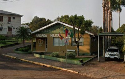 Suspeito de matar ex-casal no RS é encontrado morto em frente a quartel da BM