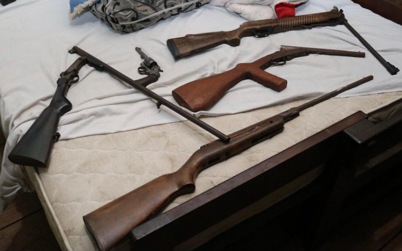 Armas apreendidas durante operação no litoral norte | abc+