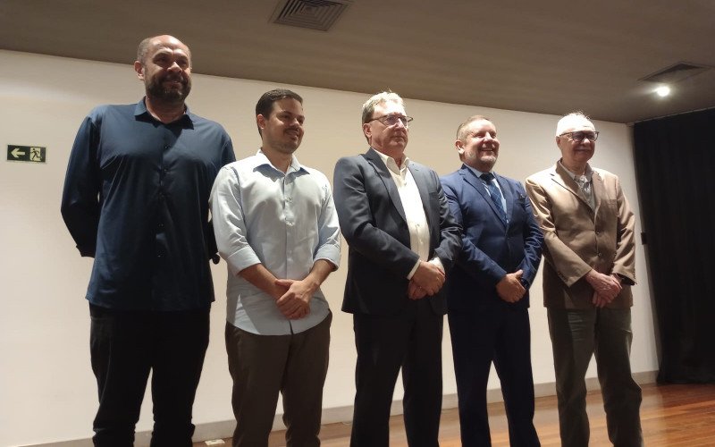 Valmir Pizzutti é empossado secretário de Desenvolvimento Econômico e Tecnológico de São Leopoldo