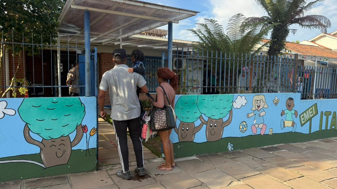 Mais de 3 mil crianças iniciam o ano letivo e voltam às salas de aula em Canela