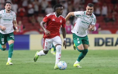 Inter perde para o Palmeiras no Beira-Rio e segue sem vencer no Brasileirão