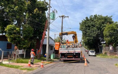 VÍDEO: Explosão de transformador deixa moradores sem luz por mais de 11 horas em Novo Hamburgo