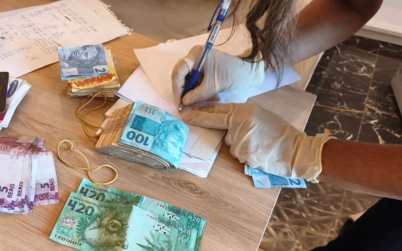 Dinheiro apreendido durante operação na capital e região metropolitana nesta quinta-feira (12) | abc+