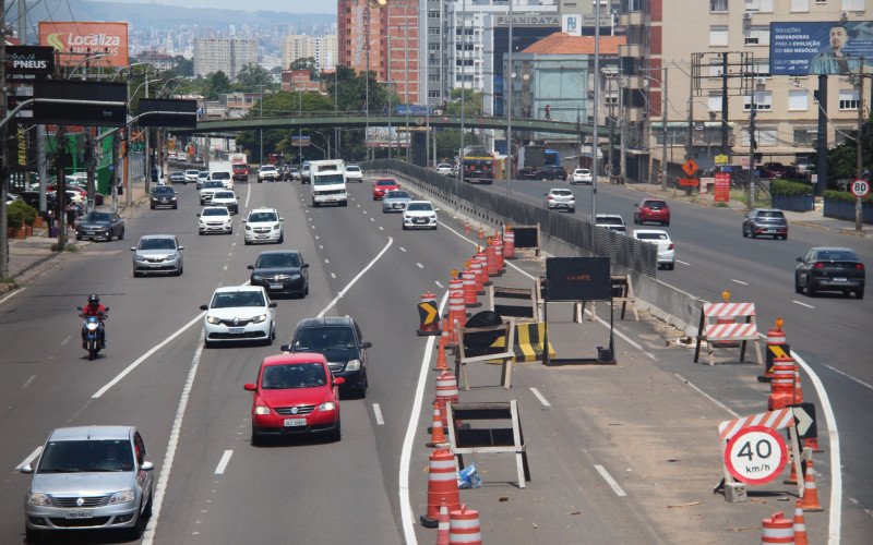 Obras em canoas desviam o trânsito da BR-116 para pista contrária