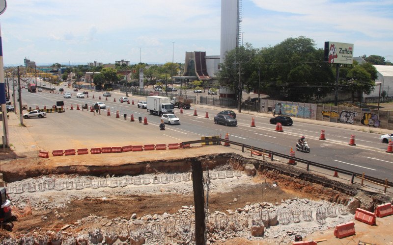 Obras em canoas desviam o trânsito da BR-116 para pista contrária
