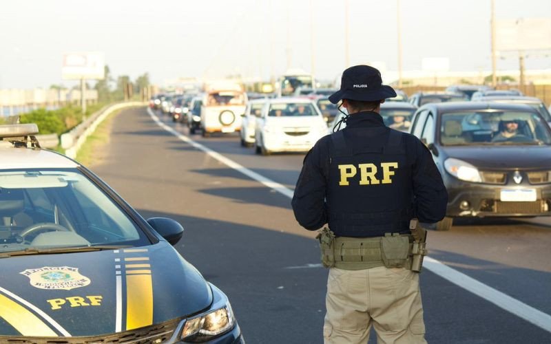 PRF intensifica fiscalização nas estradas durante o carnaval | abc+