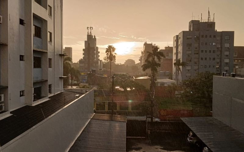 Pôr do sol em São Leopoldo nesta quinta-feira (12) | abc+