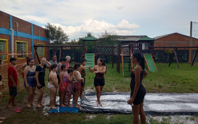 Ammep proporcionou um momento especial para mãe e filhos