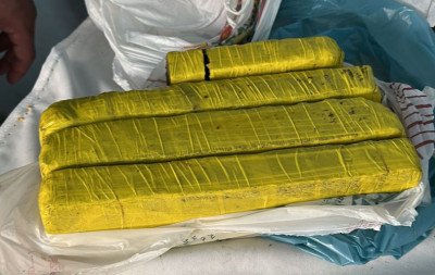Parte de droga avaliada em mais de R$ 40 mil é encontrada dentro de descarga de vaso sanitário no Vale do Sinos