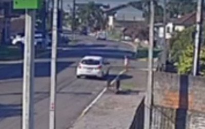 VÍDEO: Homem tenta sequestrar menina de 6 anos na frente de casa no Vale do Sinos