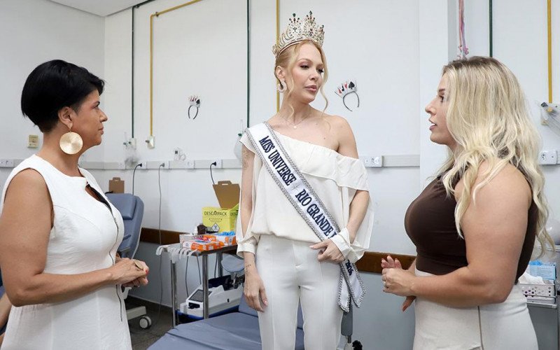 Miss Universe Rio Grande do Sul visita Hospital S&atilde;o Camilo durante a&ccedil;&atilde;o de doa&ccedil;&atilde;o de sangue em Esteio
