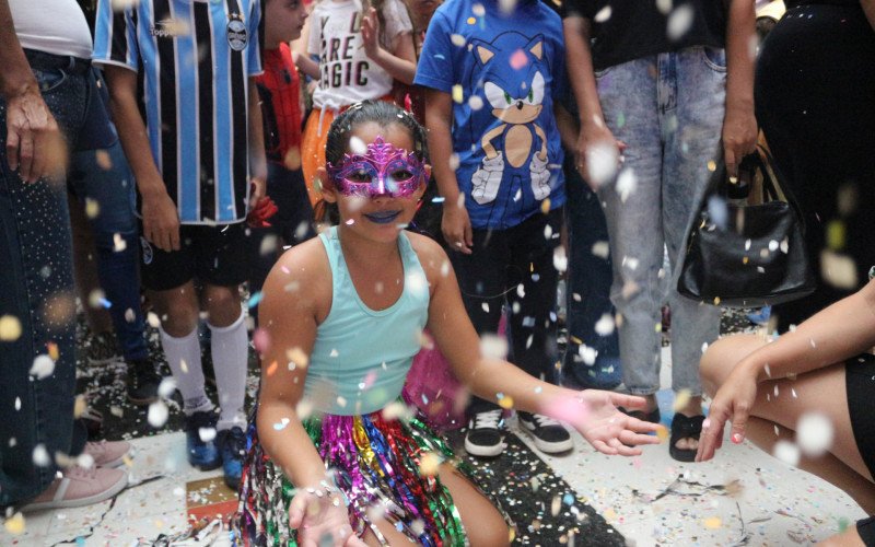 Bailinho de carnaval do Canoas Shopping animou a criançada neste sábado (14) | abc+