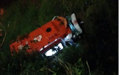 VÍDEO: Homem furta ambulância e sofre acidente durante fuga em Canoas
