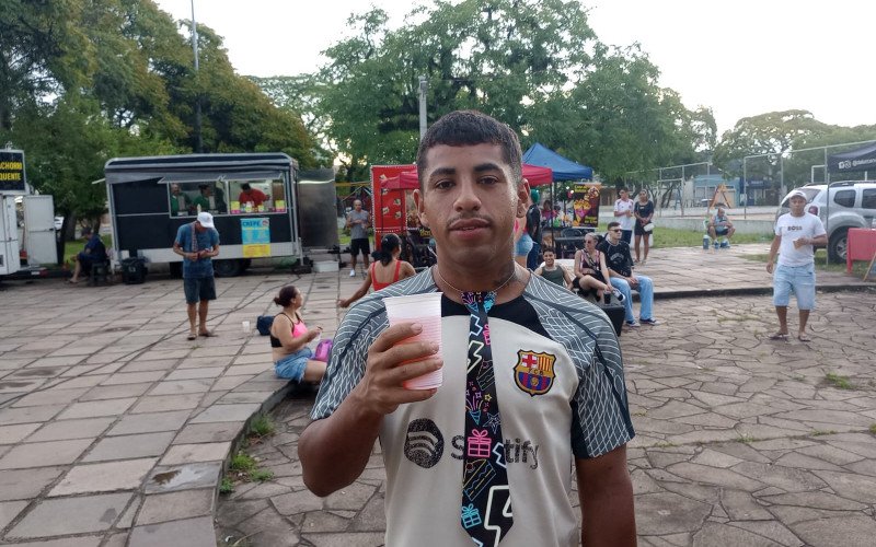 Matheus Moreira achou divertido o Bloco Folia da Diversidade
